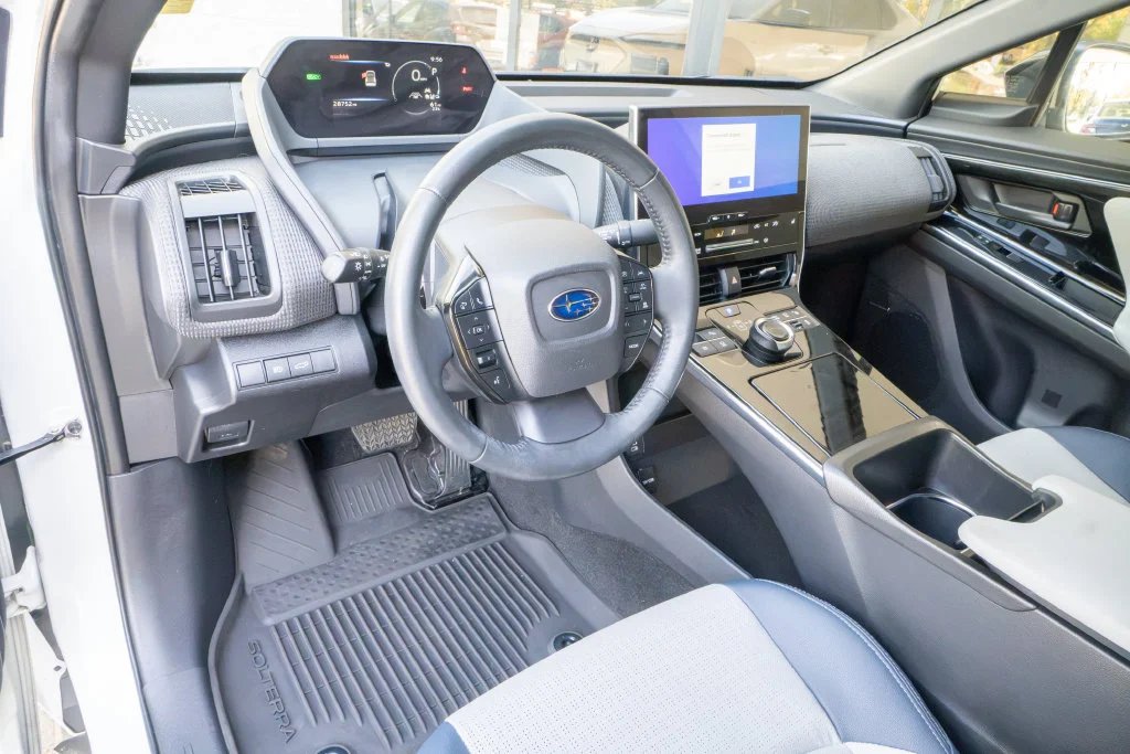 Used 2023 White Subaru Limited image 9