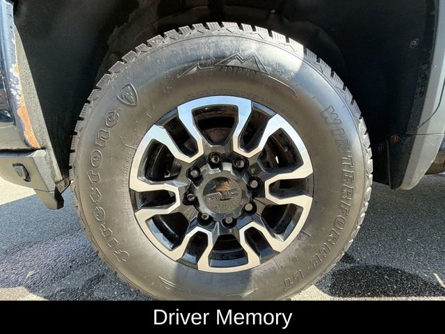 Used 2023  GMC AT4 image 18