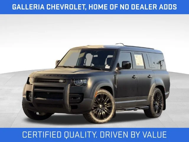 Used 2023 Silver Land Rover 130 SE image 1