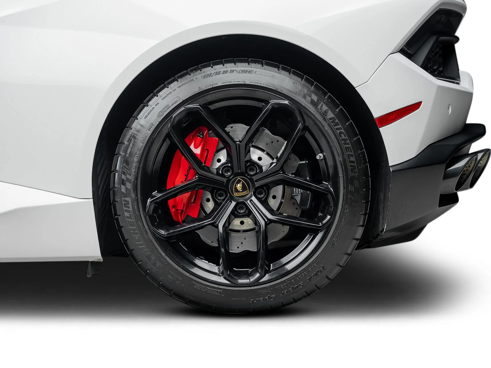 Used 2017 White Lamborghini  image 22