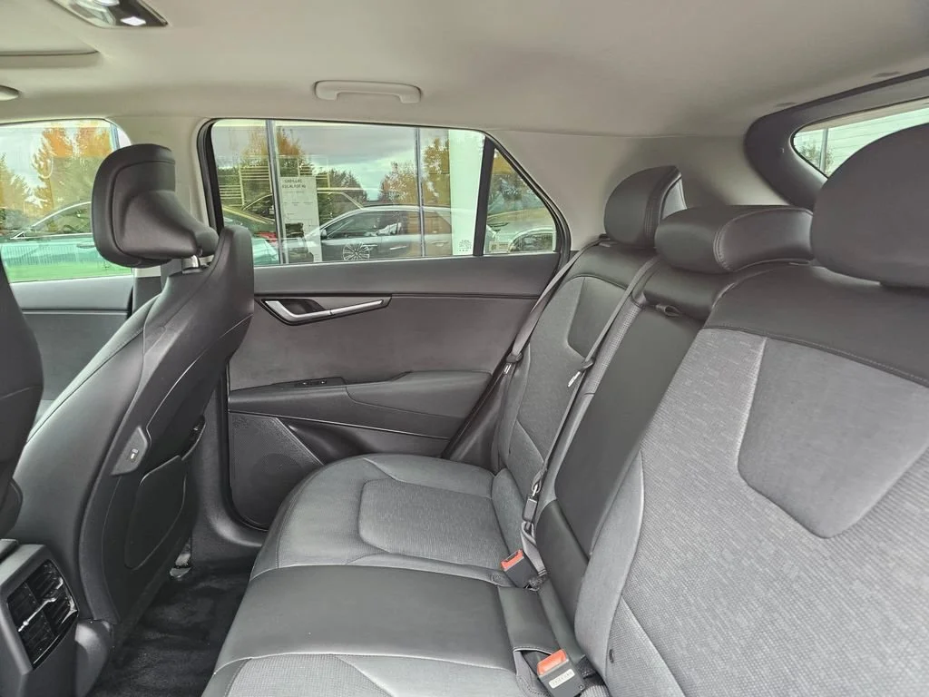 Used 2023  Kia Wave image 20