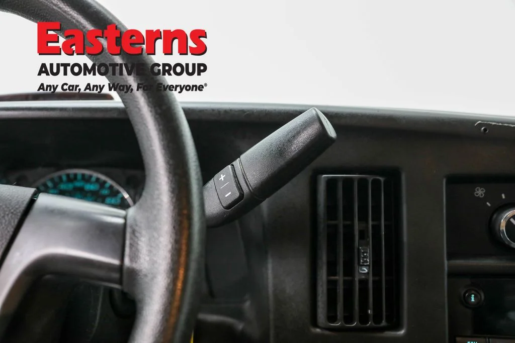 Used 2015 White GMC Work Van image 13