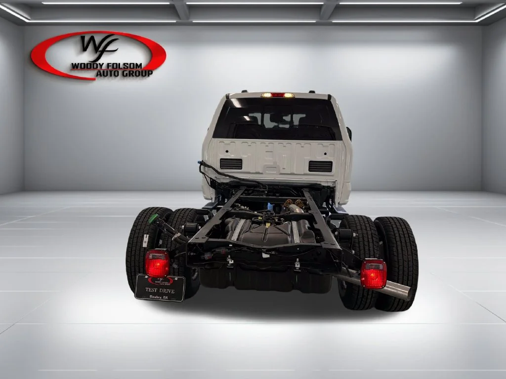 New 2027 Oxford White Ford F-350® XL image 7