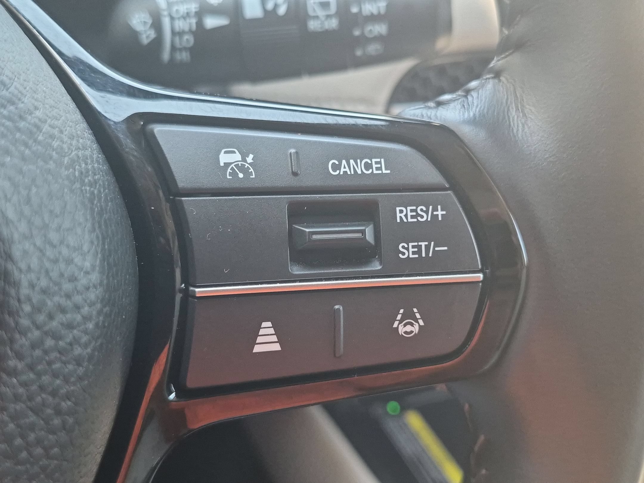 2025 Honda HR-V EX-L - Photo 16