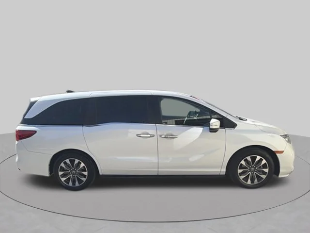Used 2024 White Honda EX-L image 2