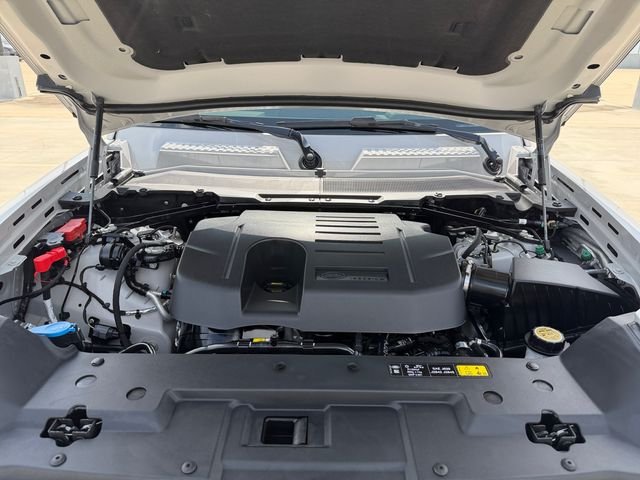 Certified Used 2026 Gray Land Rover X-Dynamic SE image 19