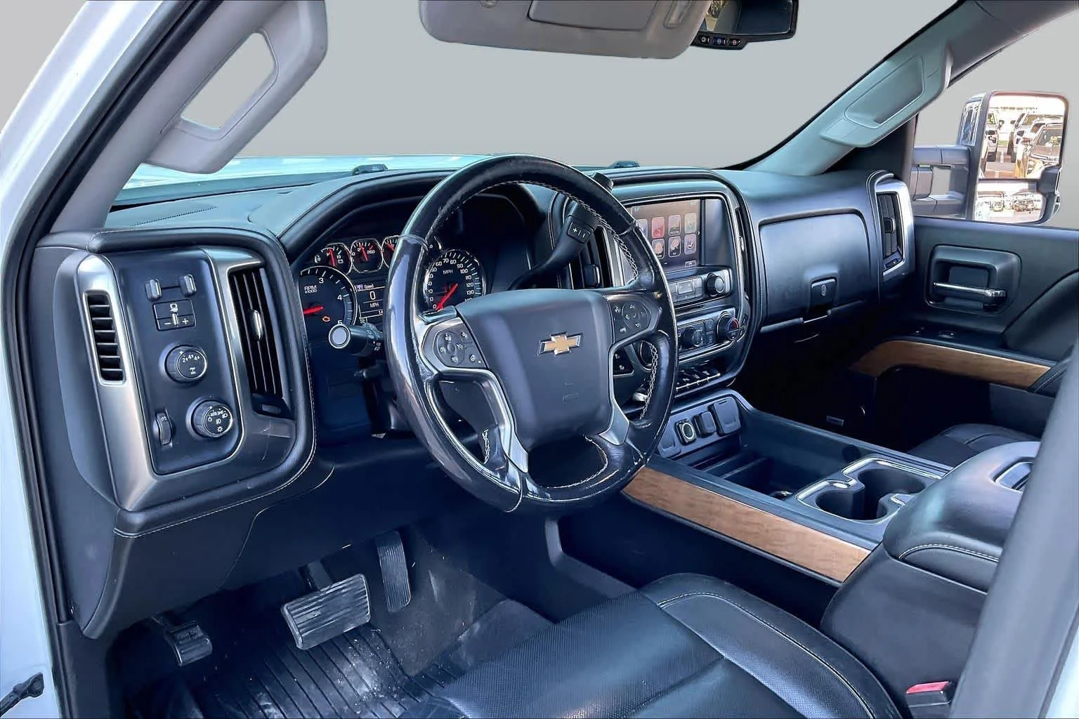 Used 2018 Summit White Chevrolet LTZ image 16