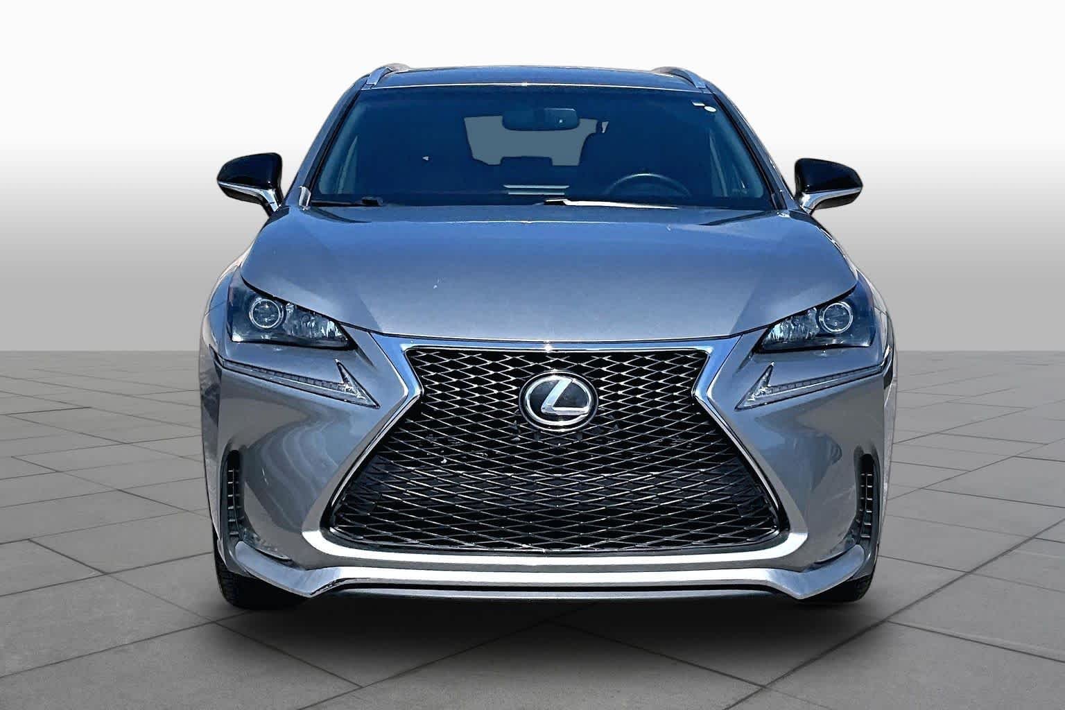 Used 2017 Atomic Silver Lexus  image 4