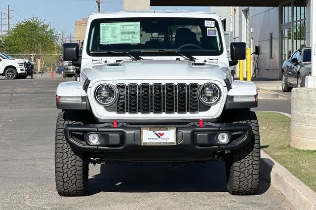 New 2026 Bright White Clear-Coat Exterior Paint Jeep Rubicon X image 8