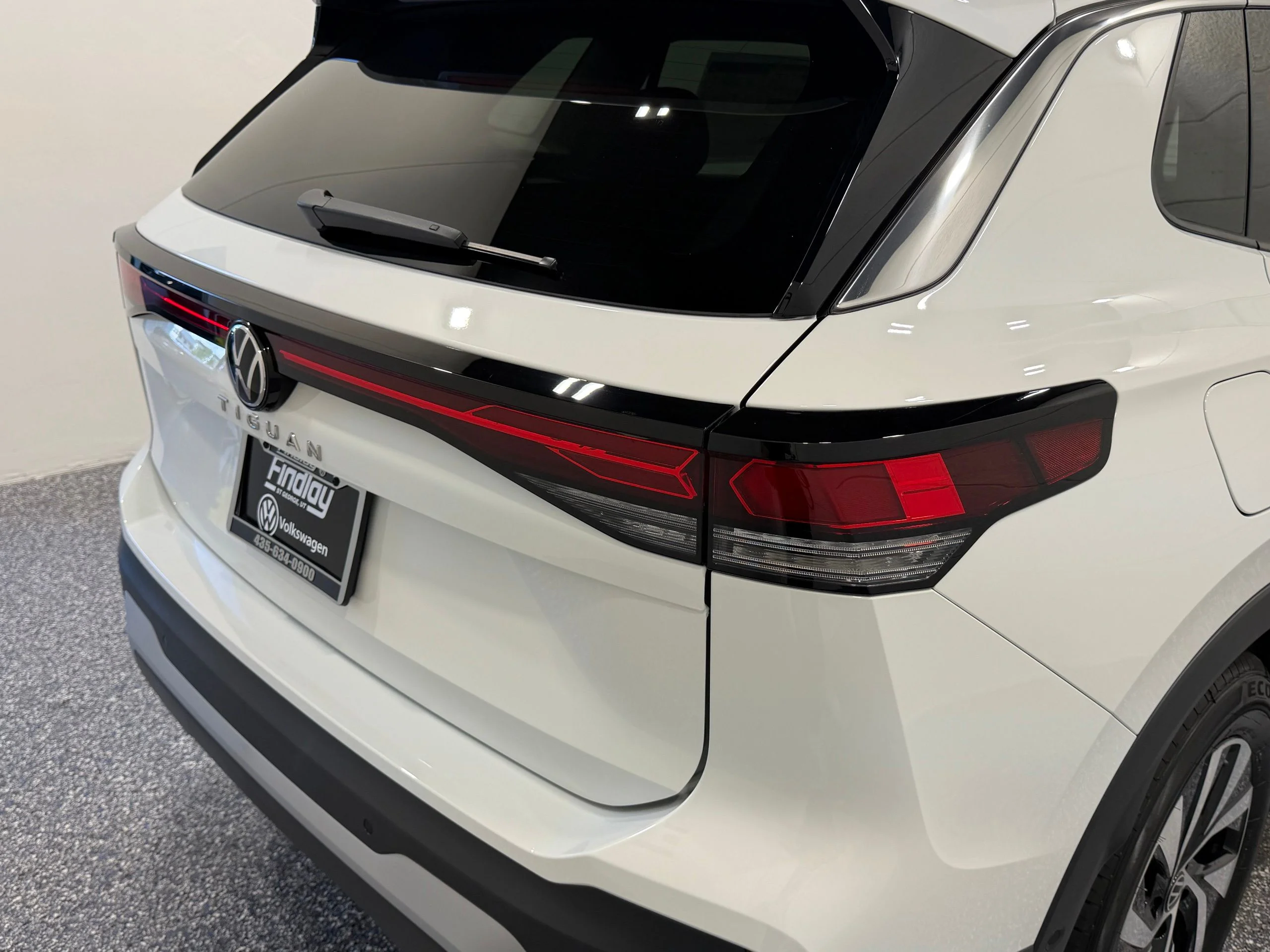 New 2026 White Volkswagen 2.0T S image 17