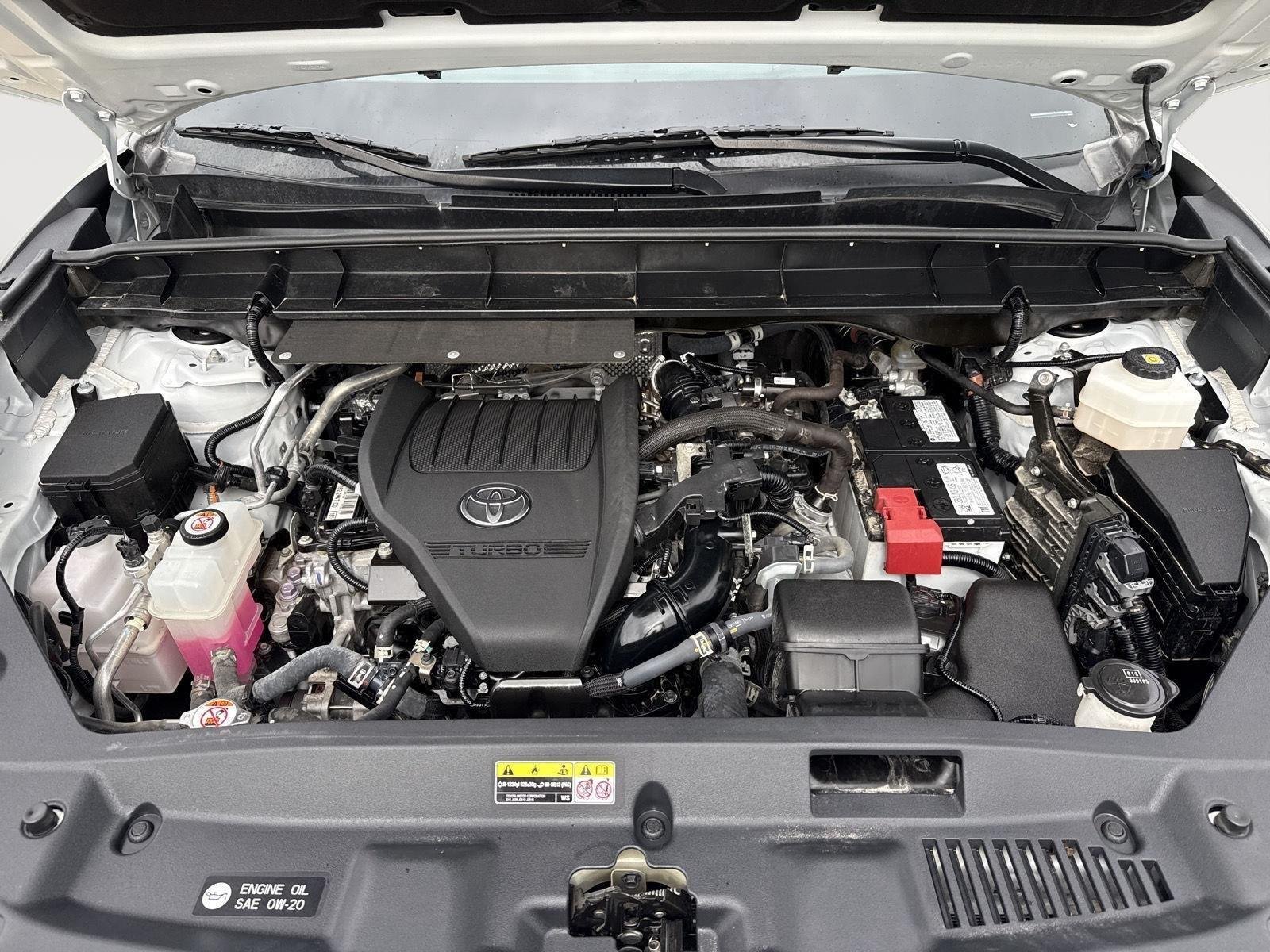 Used 2023 Wind Chill Pearl Toyota XLE image 34