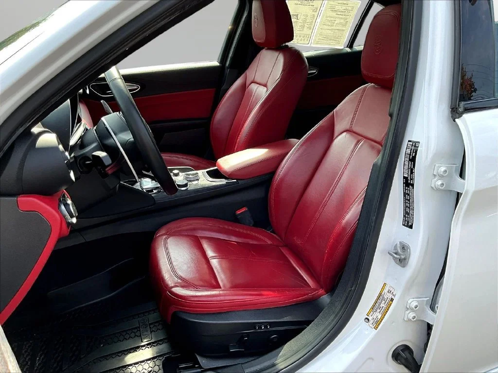 Used 2020 White Alfa Romeo Base image 22