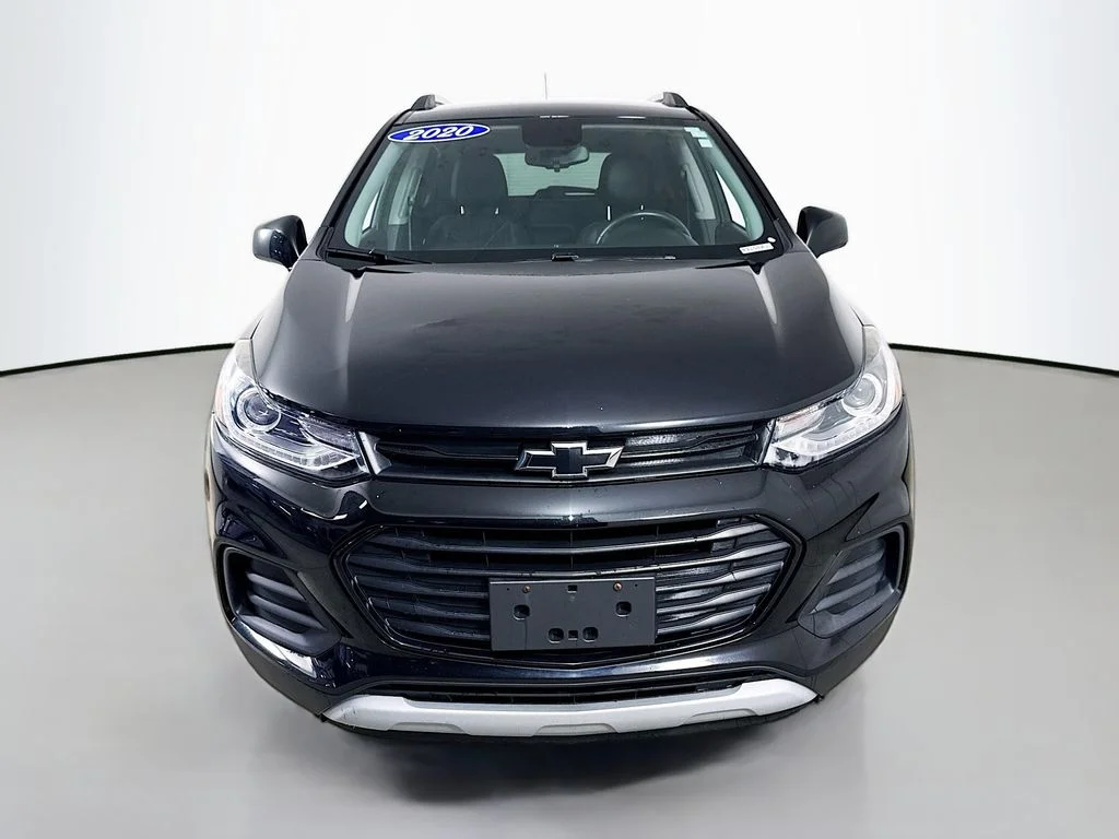 Used 2020  Chevrolet LT image 2