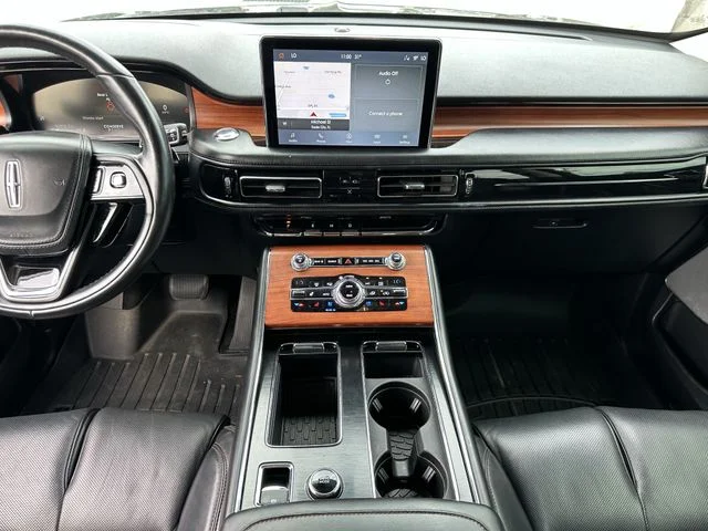 Used 2020 Gray Lincoln Reserve image 13