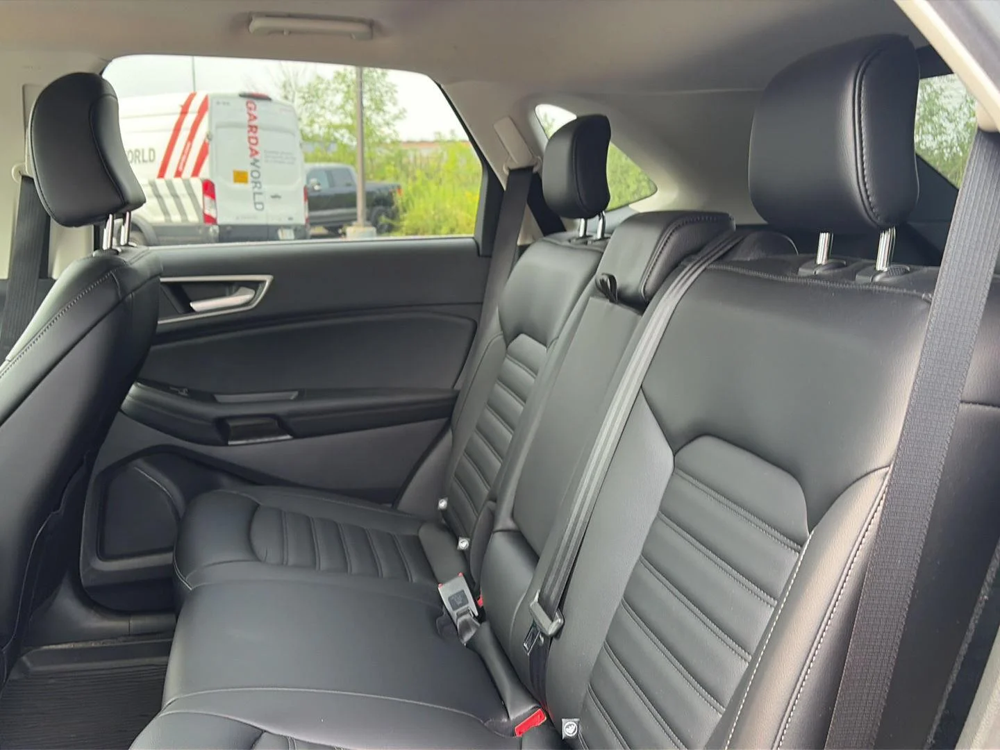 Used 2021 Iconic Silver Ford SEL image 9