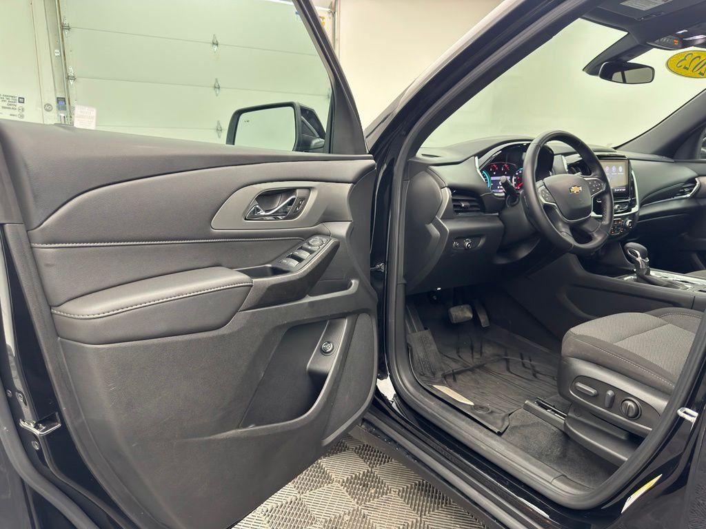 Used 2023 Mosaic Black Metallic Chevrolet LT image 15
