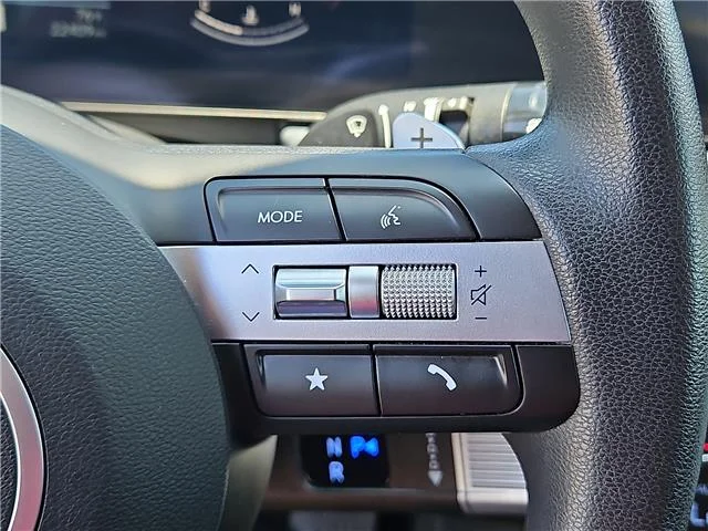 Used 2025 Portofino Gray Hyundai SEL Front-Wheel Drive image 18