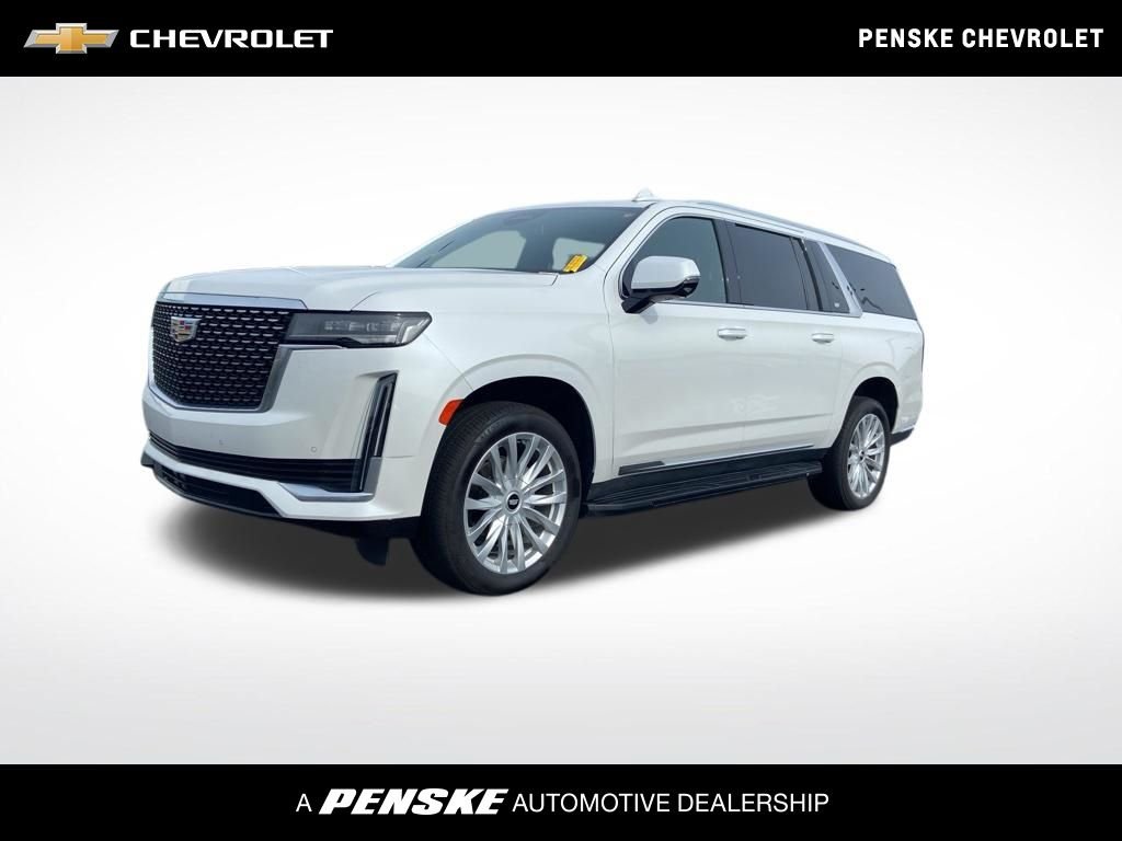 2022 Cadillac Escalade ESV 4WD Luxury's photo