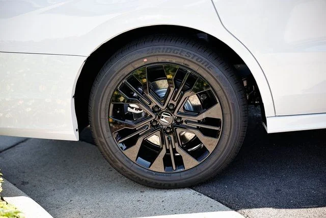New 2026 Platinum White Pearl Honda Sport-L image 18