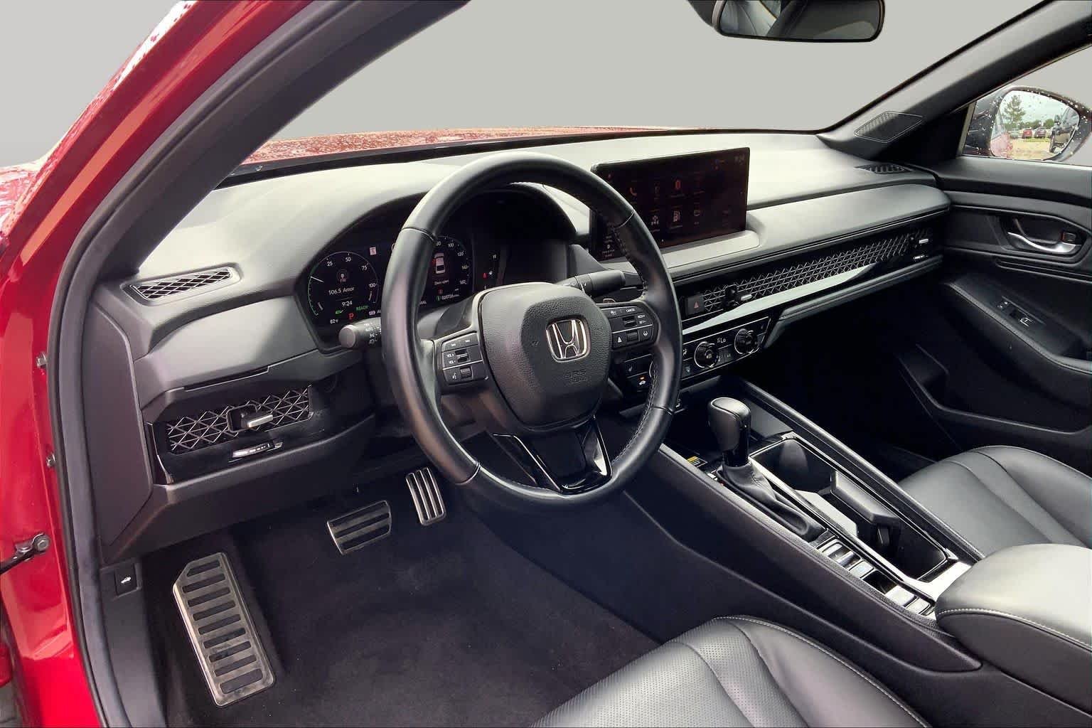 Used 2025 Radiant Red Metallic Honda Sport-L image 18