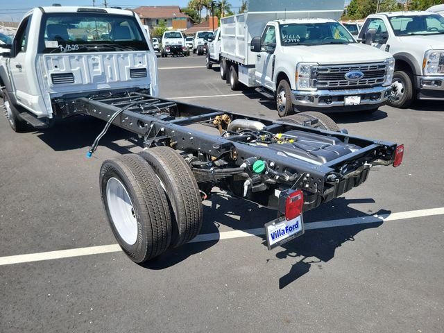 New 2026 Oxford White Ford F-550® XL image 16
