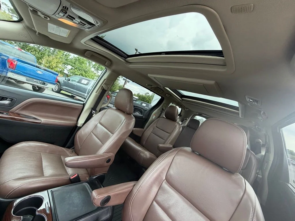 Used 2019 White Toyota Limited Premium image 14