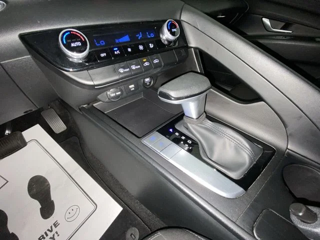 Used 2023 Red Hyundai SEL image 19