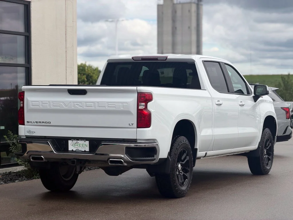 Used 2023 White Chevrolet LT image 5