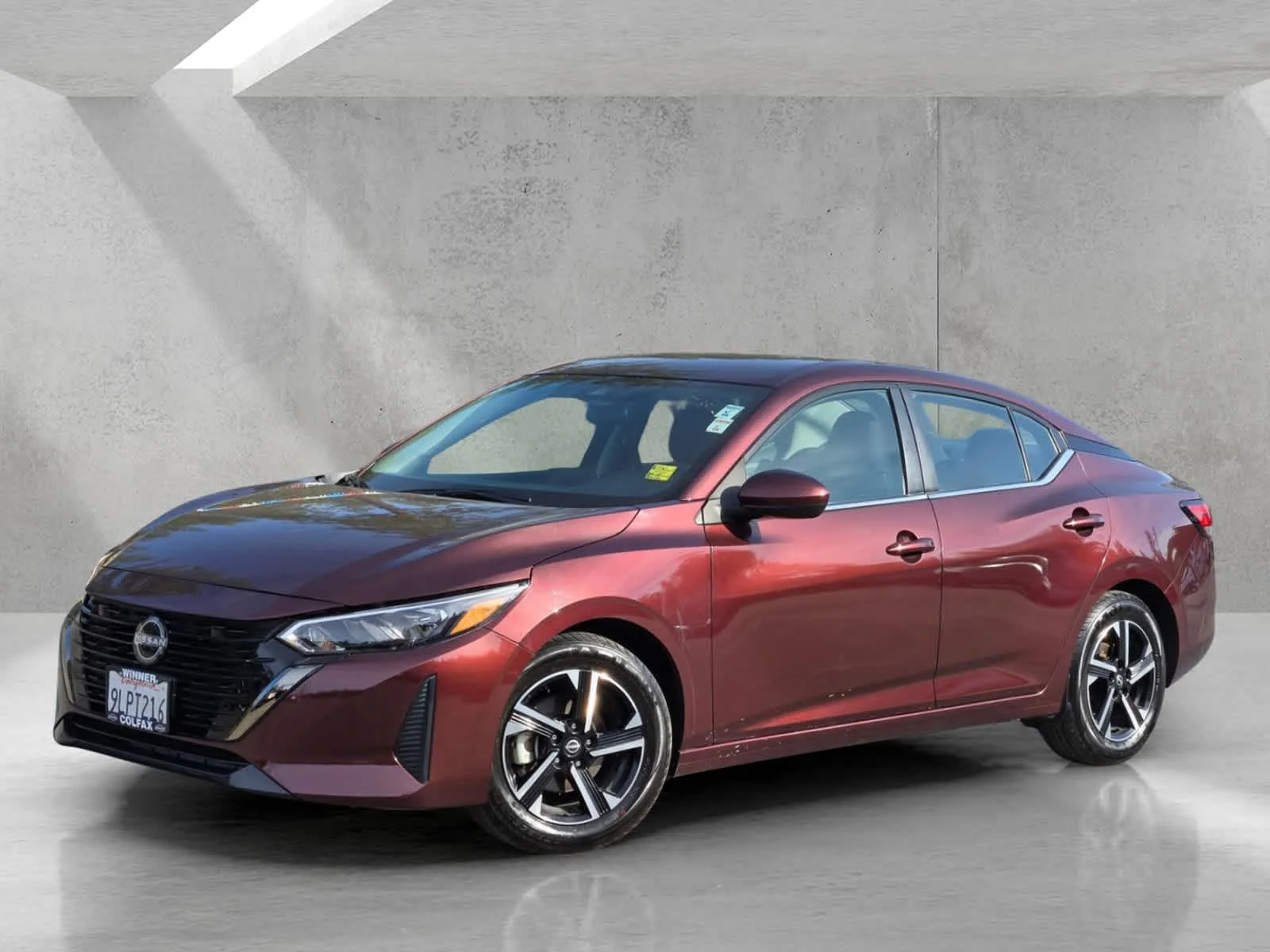 Used 2024  Nissan SV image 8