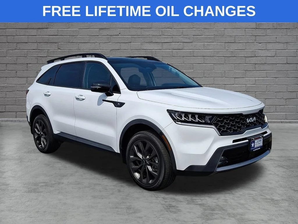 Used 2022 White Kia X-Line EX image 1