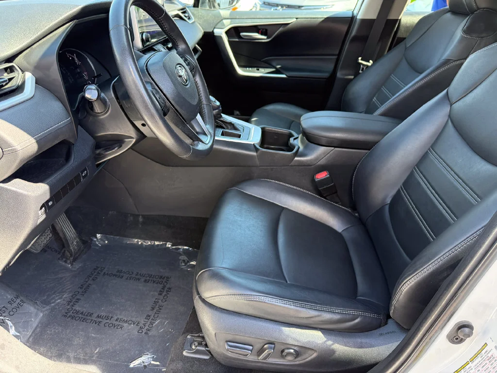 Used 2023 Beige Toyota XLE Premium image 24