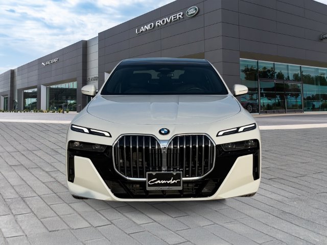 Used 2025 White BMW 740i image 8