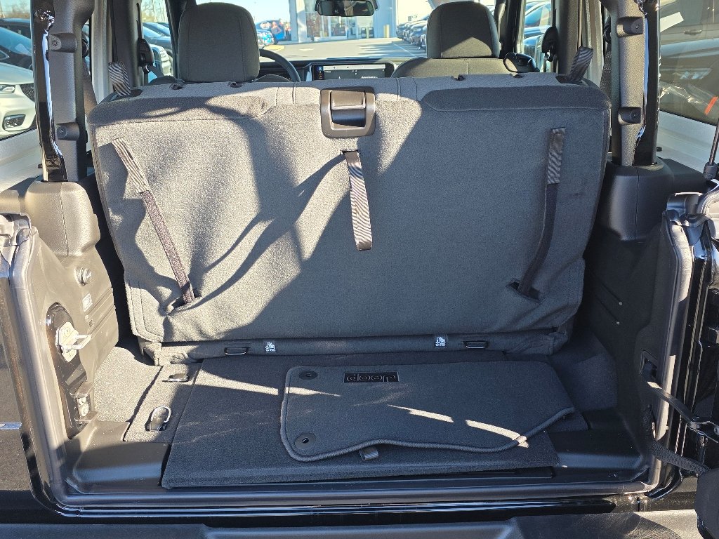 New 2026 Black Clear-Coat Exterior Paint Jeep Sport S image 4