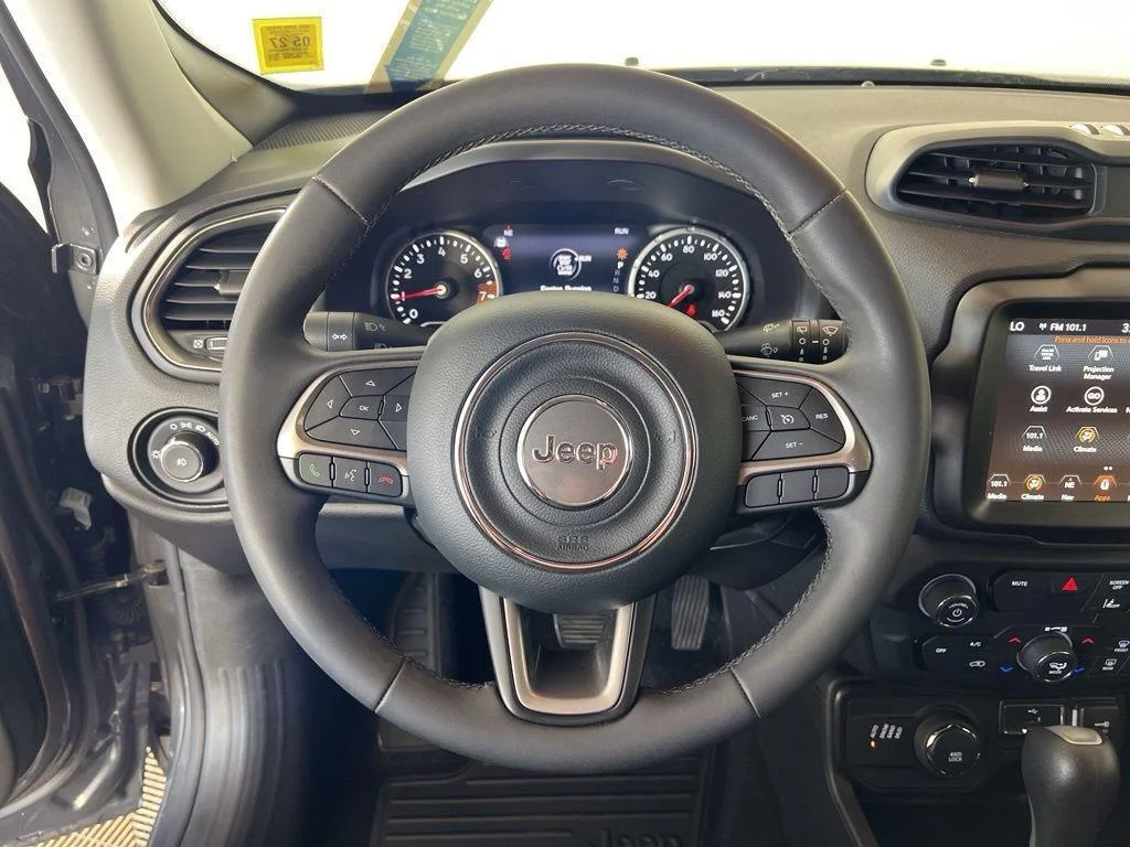 Used 2022 Graphite Gray Jeep Latitude image 16