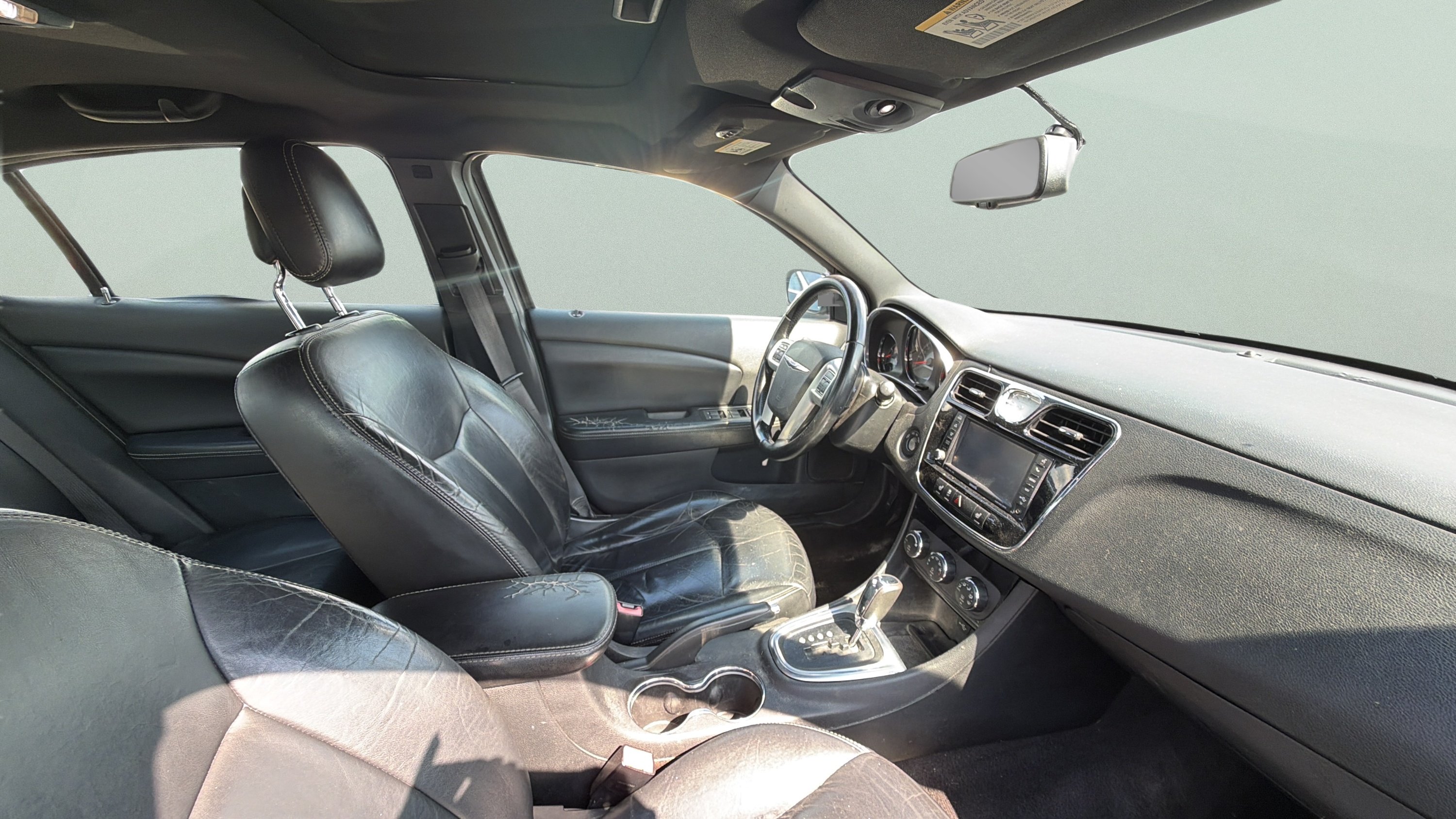 2012 Chrysler 200 Limited - Photo 11