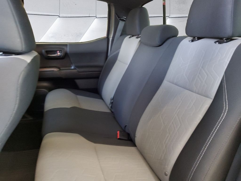 Used 2021  Toyota TRD Off-Road image 18