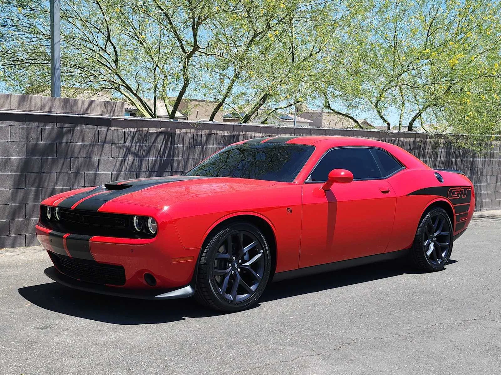 Used 2023 Torred Clearcoat Dodge GT image 4