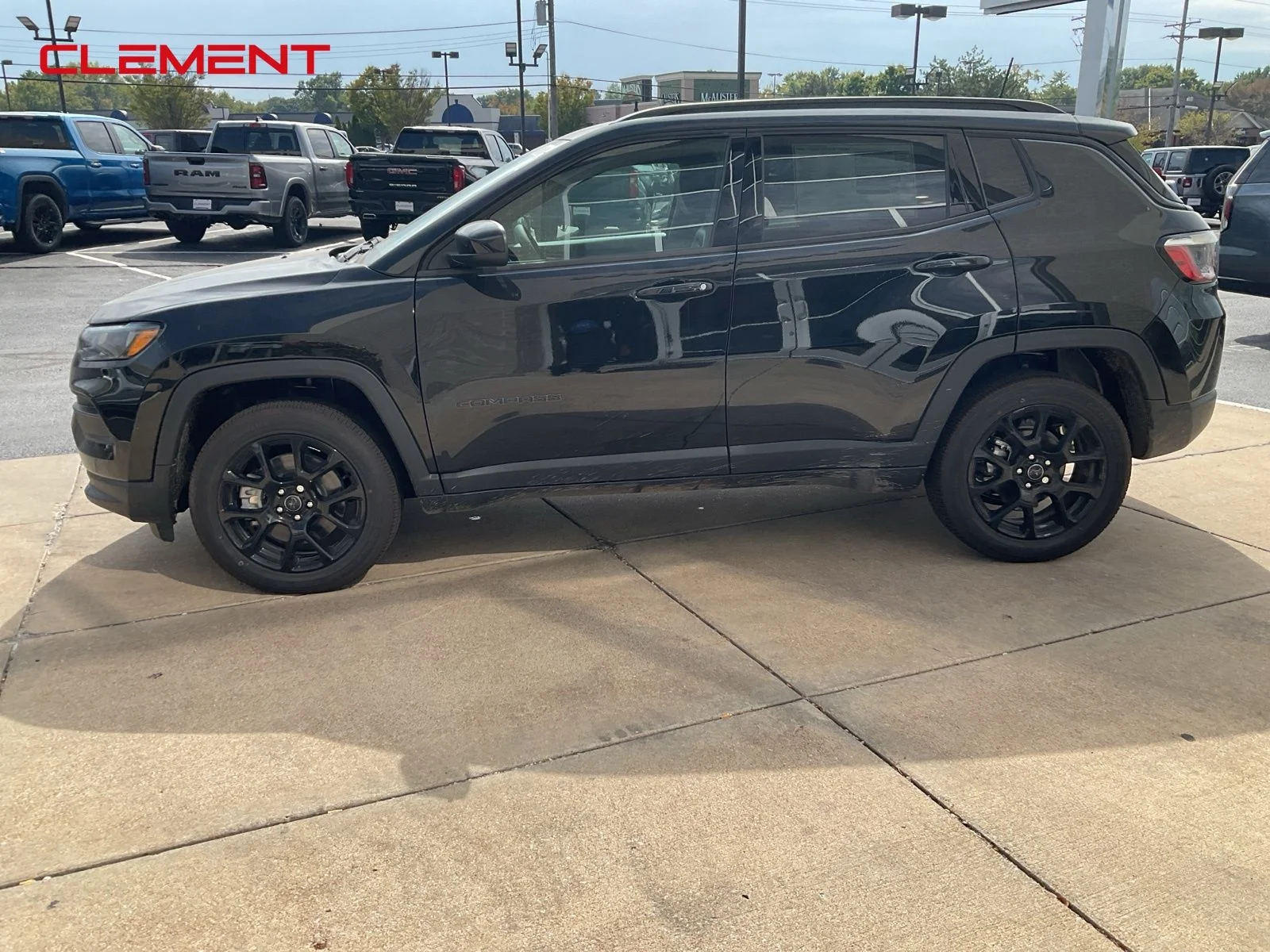 New 2026 Diamond Black Crystal Pearlcoat Jeep Latitude image 2