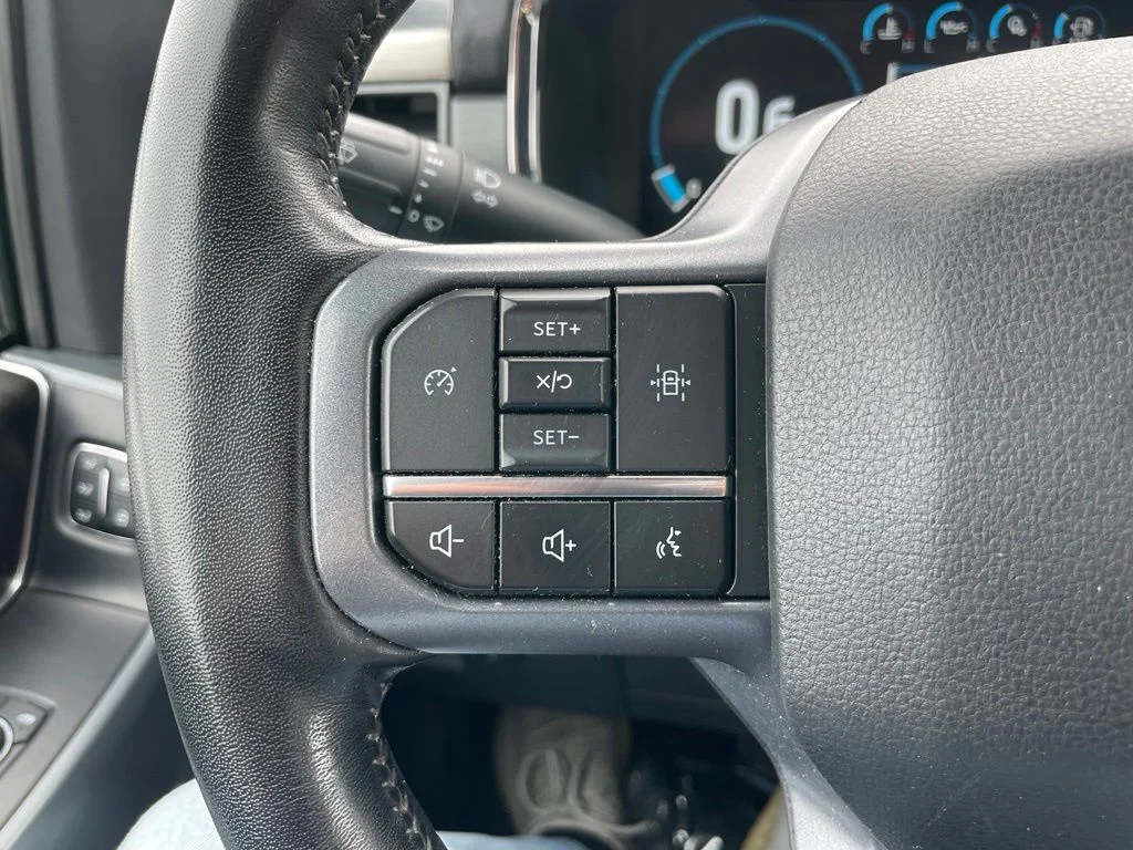 Used 2023 Stone Gray Metallic Ford Lariat image 23