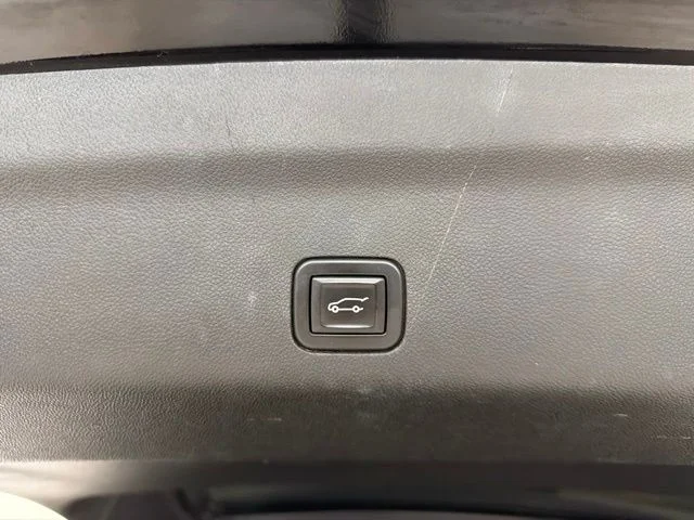 2023 Chevrolet Suburban Z71 - Photo 22