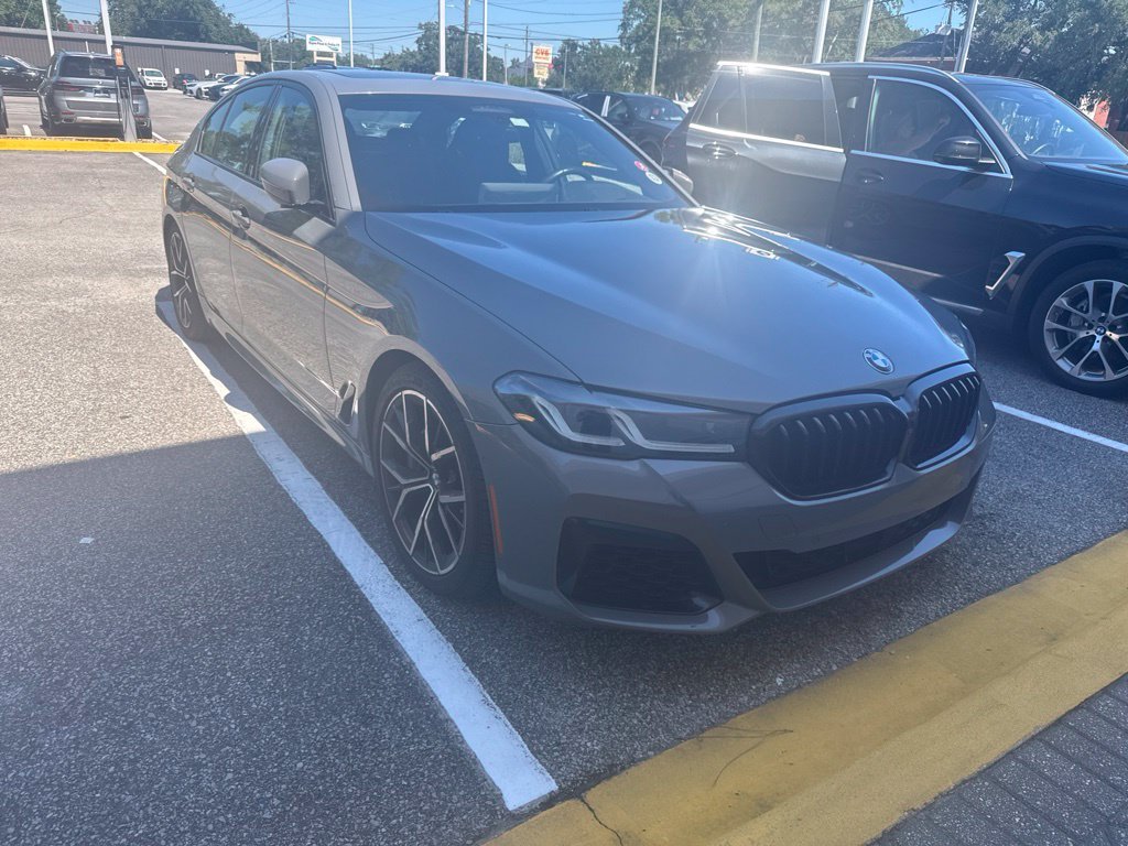 Used 2021 Gray BMW M550i xDrive image 3