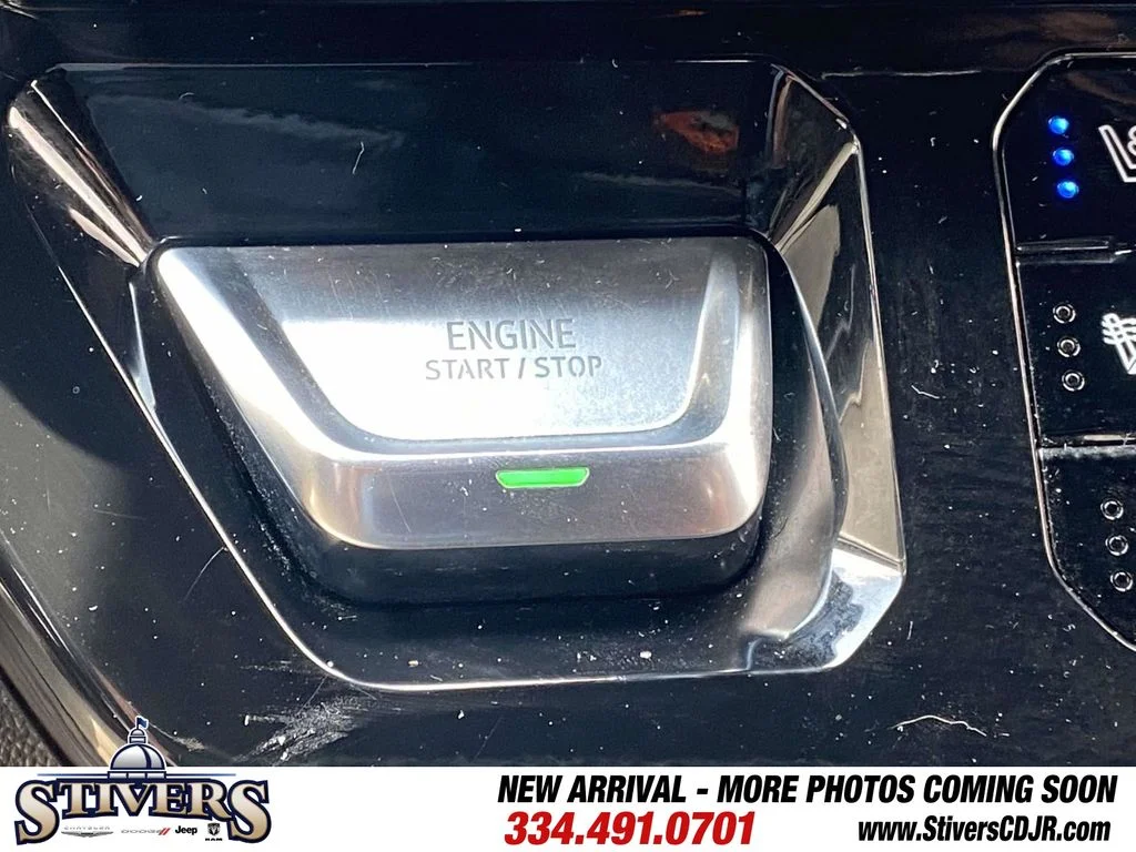 Used 2024 Brown GMC AT4 image 57