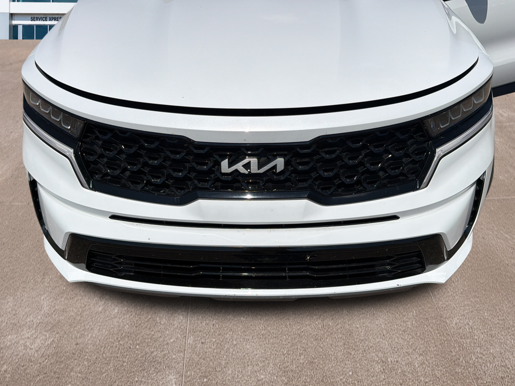 Used 2022 White Kia S image 27