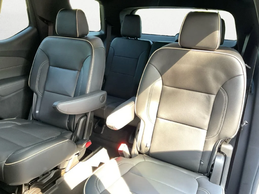 Used 2022 Beige Chevrolet Premier image 9
