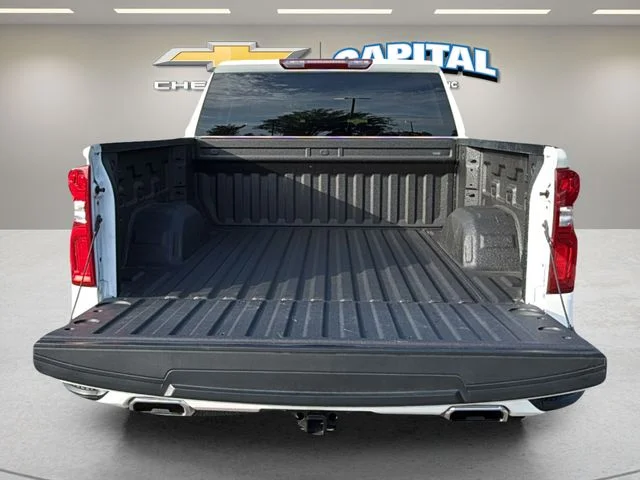 Used 2024 White Chevrolet RST image 31