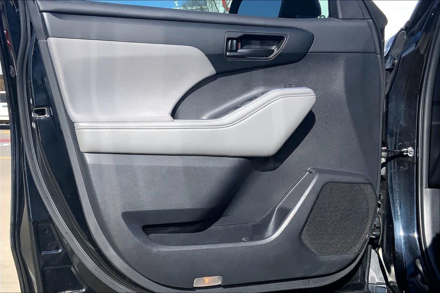 Used 2023 Midnight Black Metallic Toyota LE image 37
