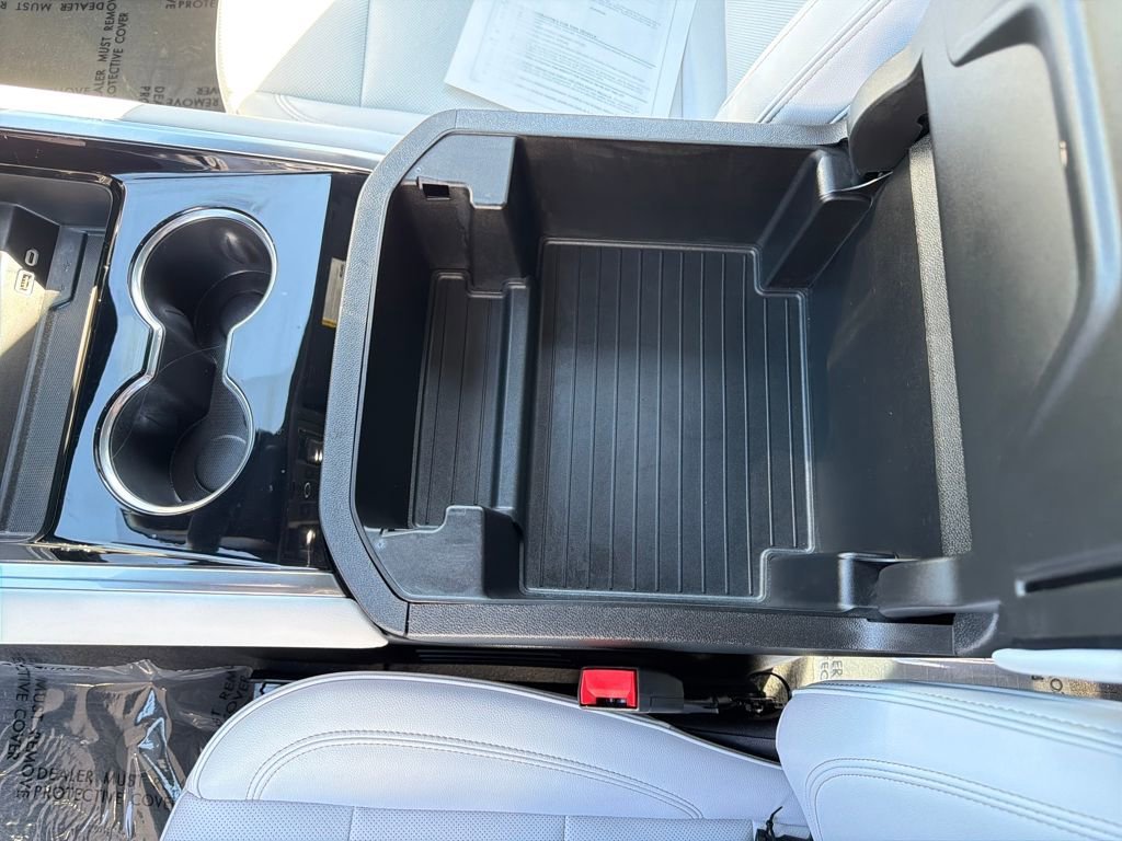 2025 Chevrolet Tahoe Premier - Photo 25