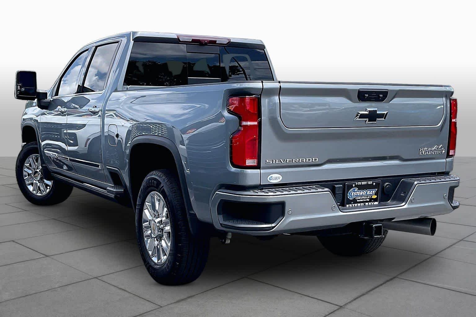 Used 2025 Sterling Gray Metallic Chevrolet High Country image 12