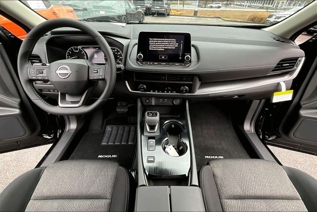 New 2026 Nissan Rogue SV 4D Sport Utility