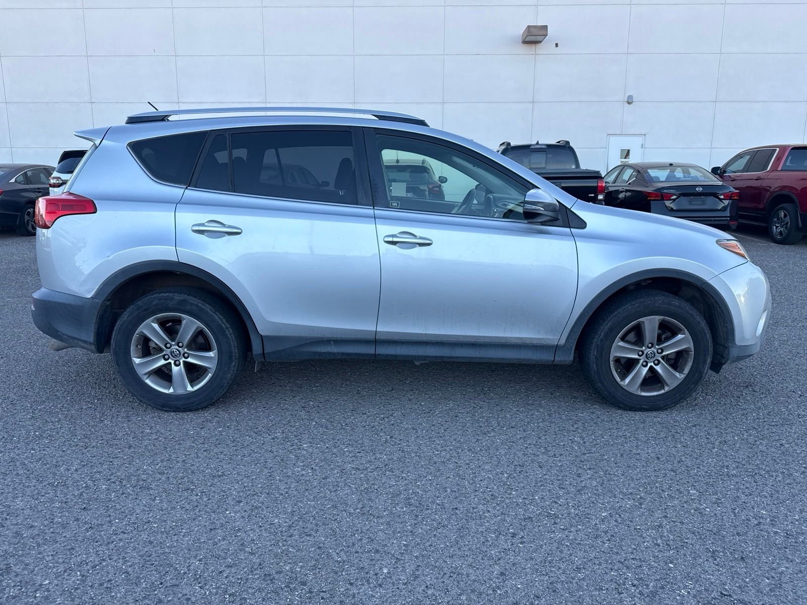 Used 2015 Classic Silver Metallic Toyota XLE image 6